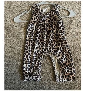 Leopard print girls outfit